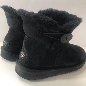 Ladies UGG Bailey black button boot